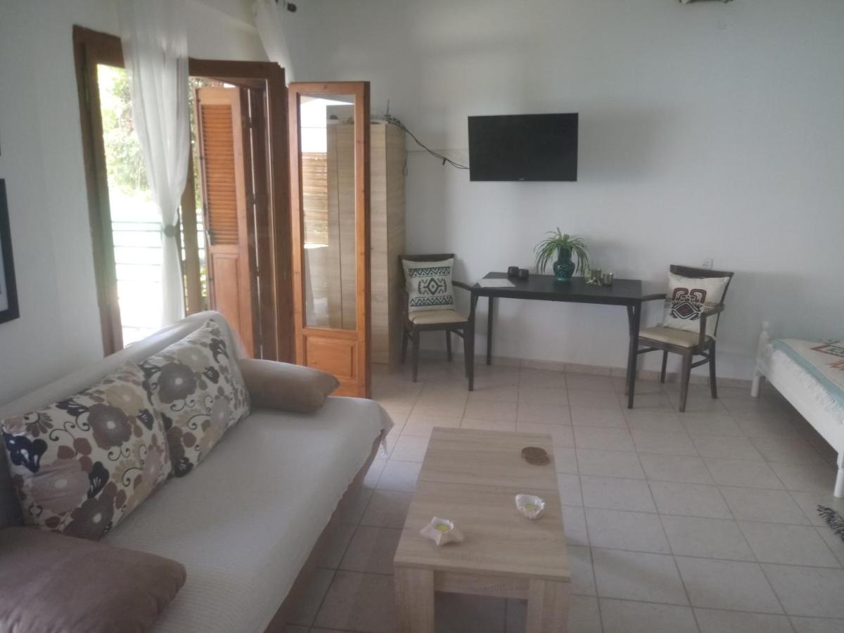 Kamari Guesthouse Keramídi Kültér fotó
